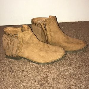 Never been worn suede ankle boots with fringe!